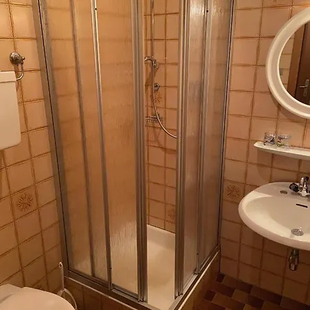 Ressmair Bed & Breakfast *